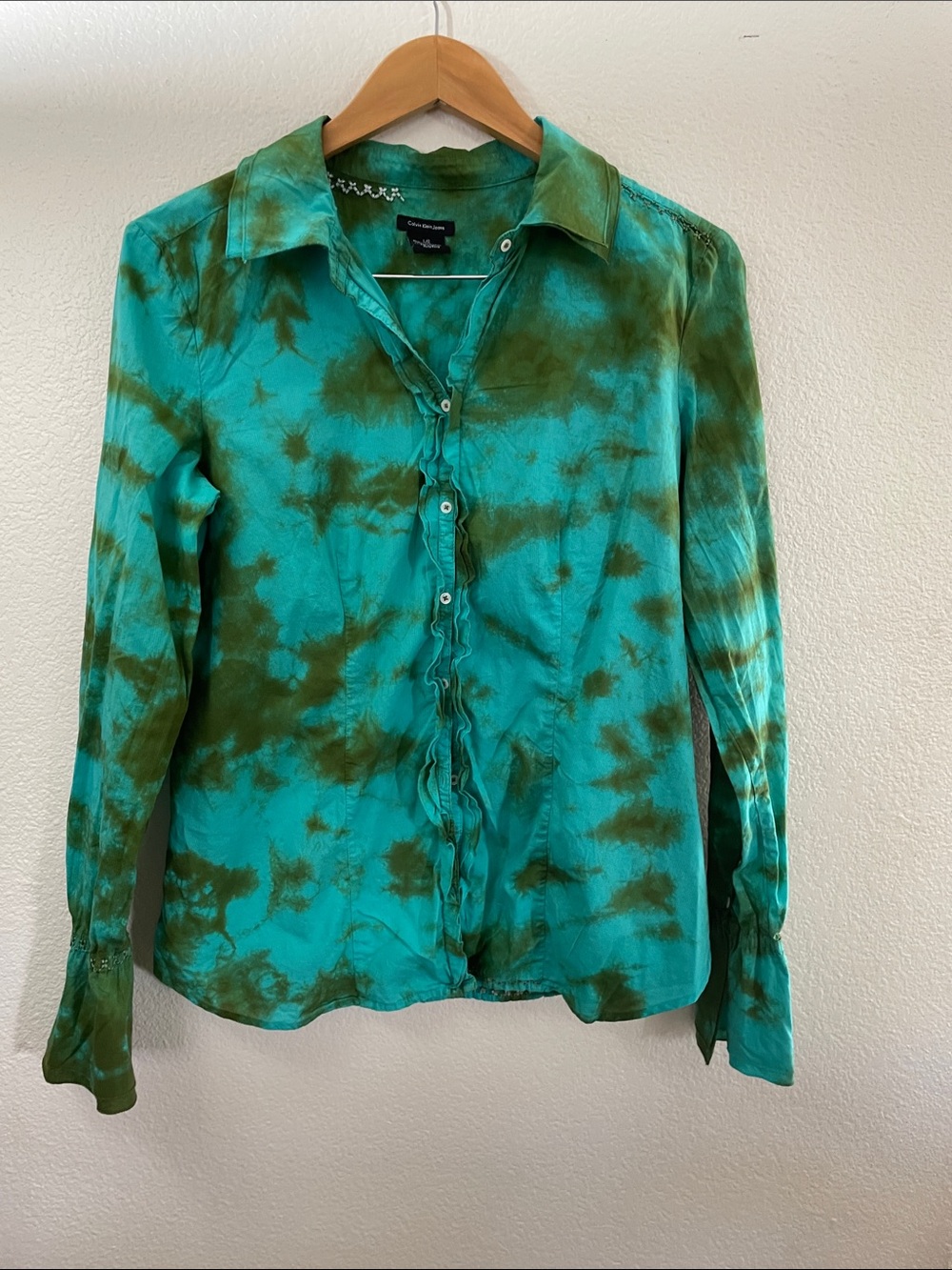 Calvin Klein Jeans Teal and Olive Tie-Dye Ruffle Button-Down Shirt 100%cotton L